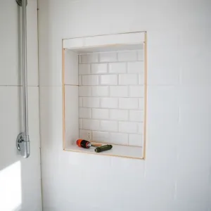 Półka w ścianie pod prysznicem jak zrobić