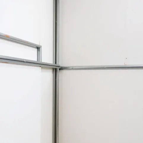 równanie ściany płyt gk na stelażu