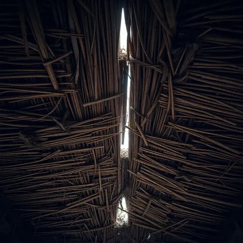 Stary sufit z trzciny