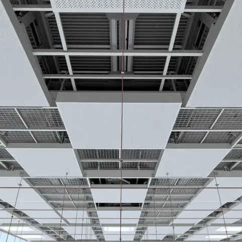 Sufit Armstrong co ile wieszaki