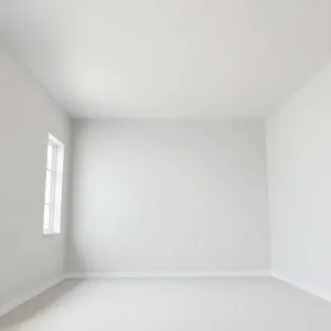 Sufit w kolorze ścian szary