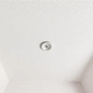 Sufit w małej łazience