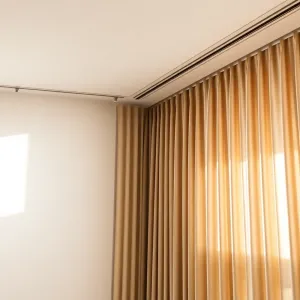 Szyna sufitowa na całą ścianę