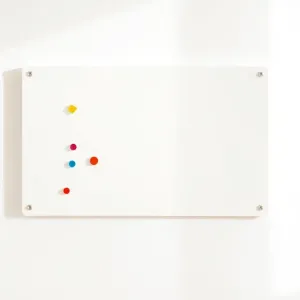 Tablica magnetyczna dla dzieci na ścianę