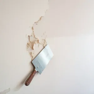 Usuwanie starej farby ze ścian cena