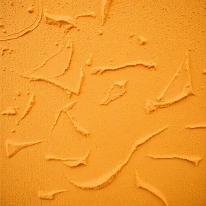 Wzory na ścianie robione gąbką