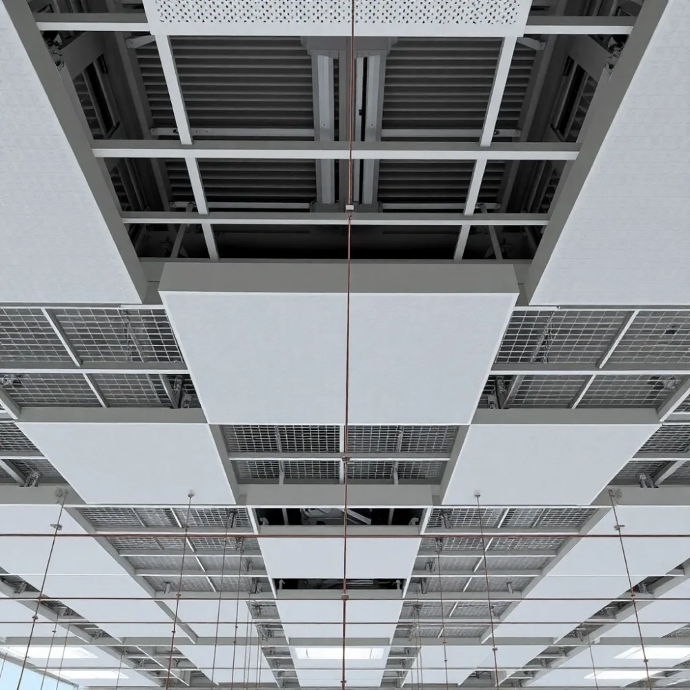 Sufit Armstrong co ile wieszaki