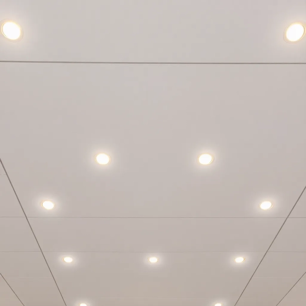 Sufit z paneli plastikowych