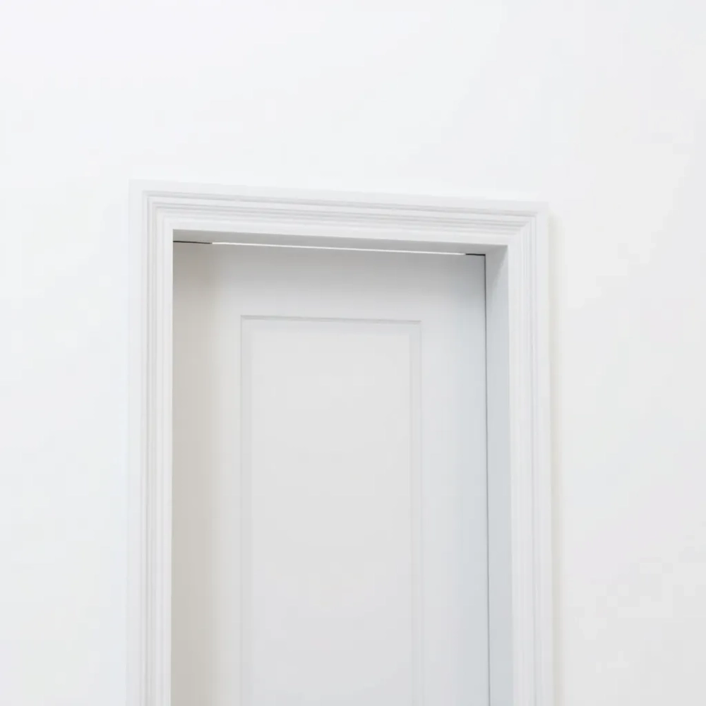 Montaż drzwi ukrytych w ścianie GK