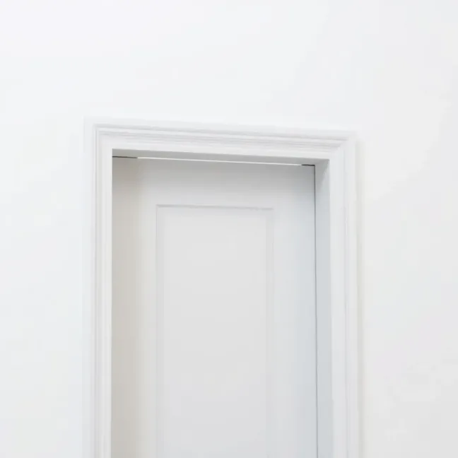 Montaż drzwi ukrytych w ścianie GK