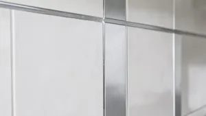 Wykończenie płytek listwami